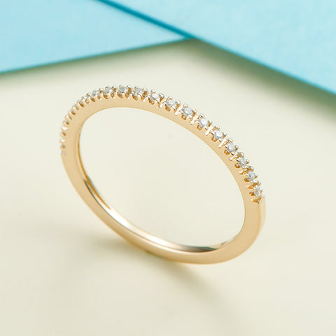 SparkMoise - 1.5mm Moissanite Wedding Band