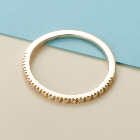 SparkMoise - 1.5mm Moissanite Wedding Band